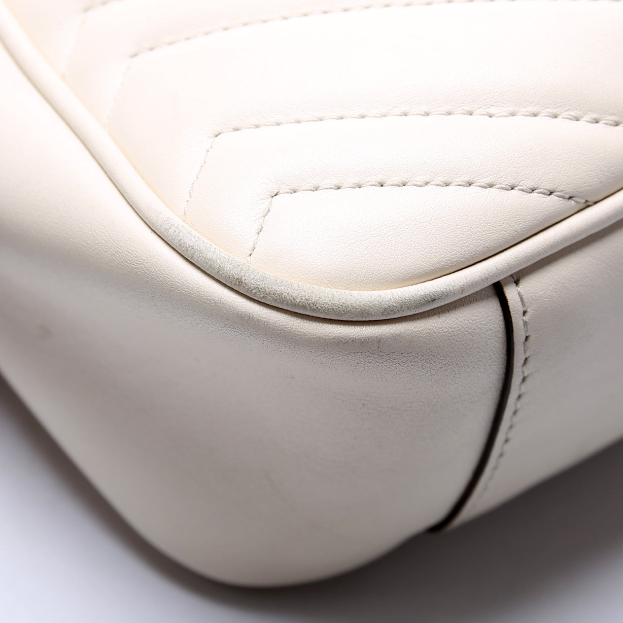 443499 GG Marmont Medium Chain Bag Cream