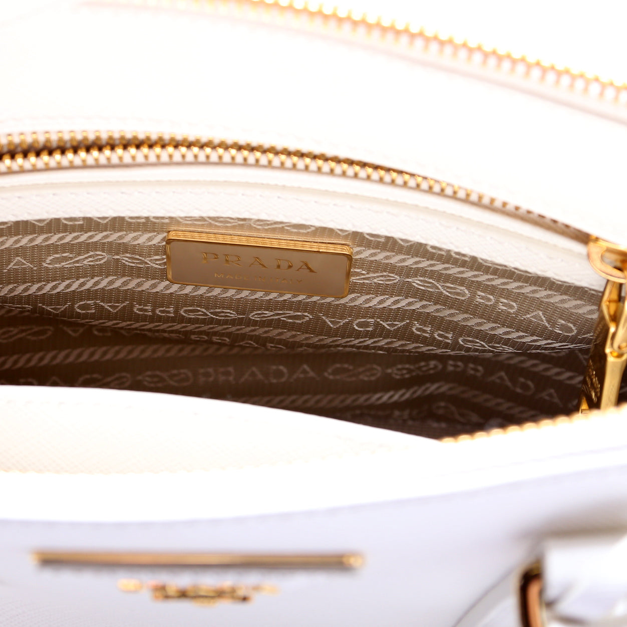 1BA896 Saffiano Lux Small Galleria White