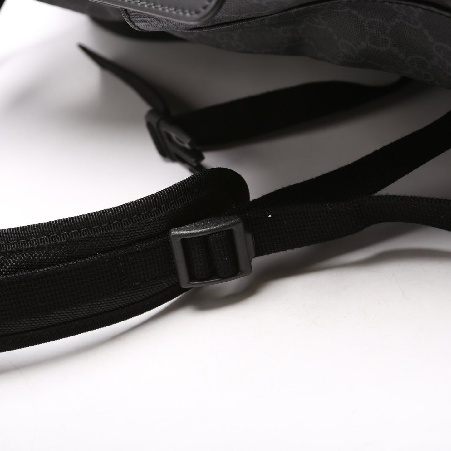 495563 GG Supreme Backpack Black