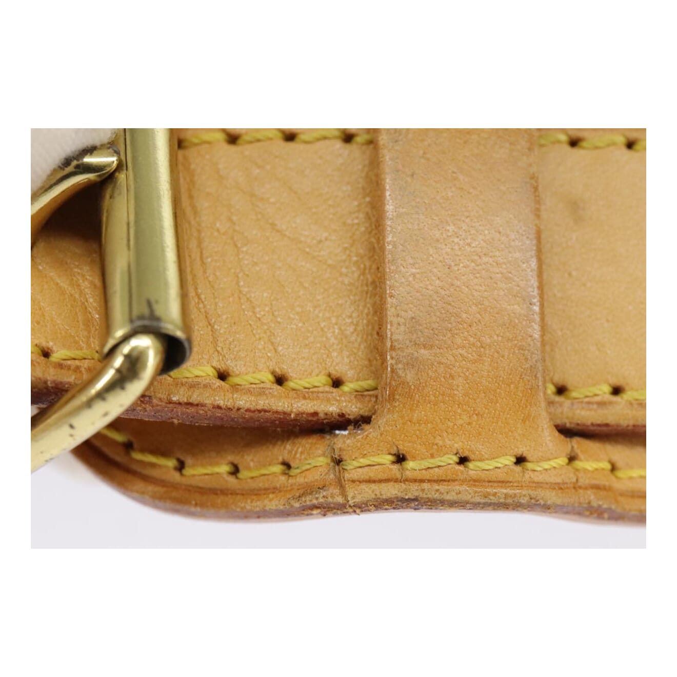 Louis Vuitton Shoulder Strap Beige Leather Bag Jewelry