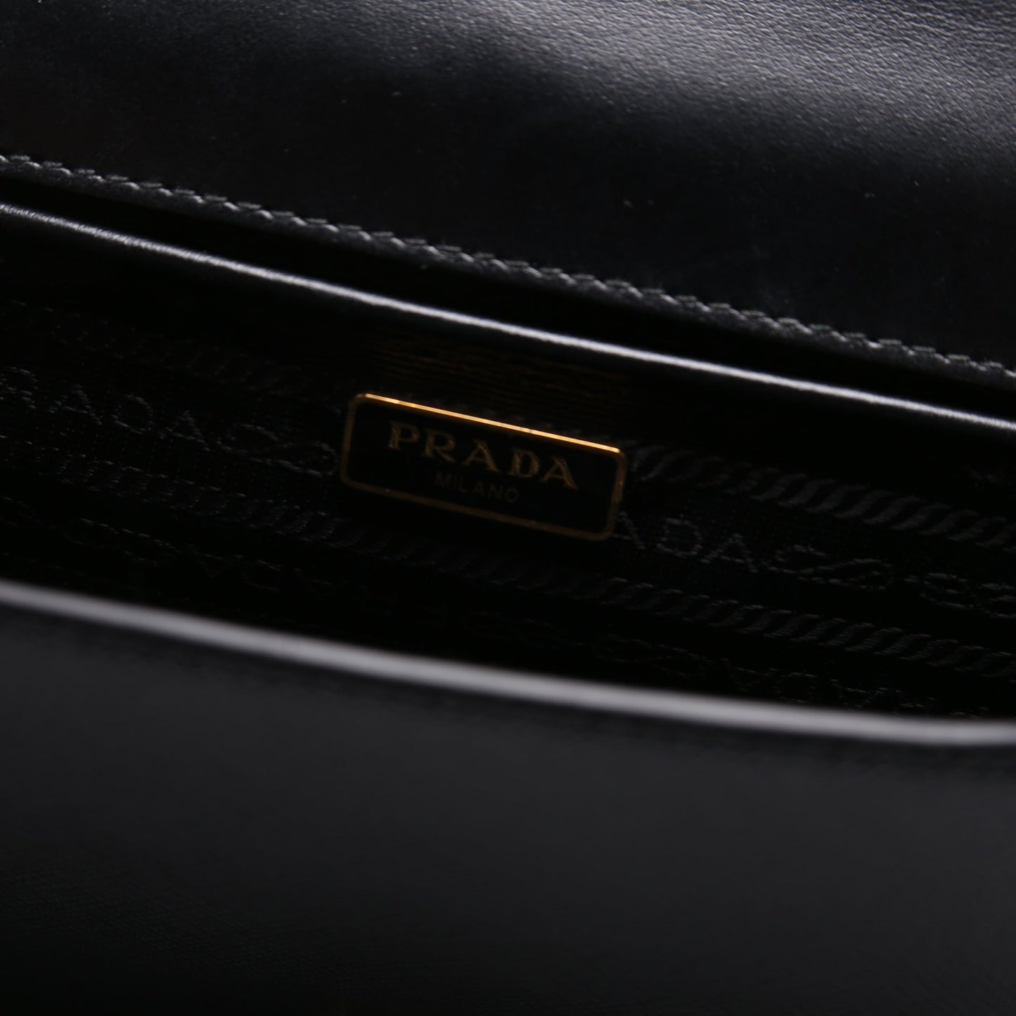 1BD133 Saffiano Chain Crossbody Black