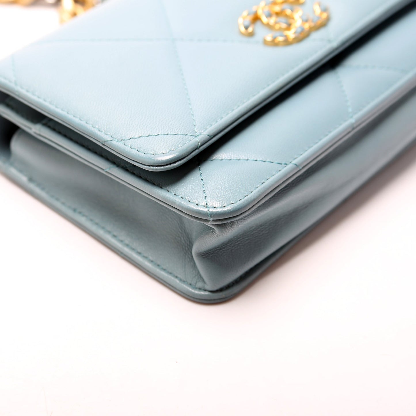 Chanel 19 WOC Quilted Lambskin 29M Blue