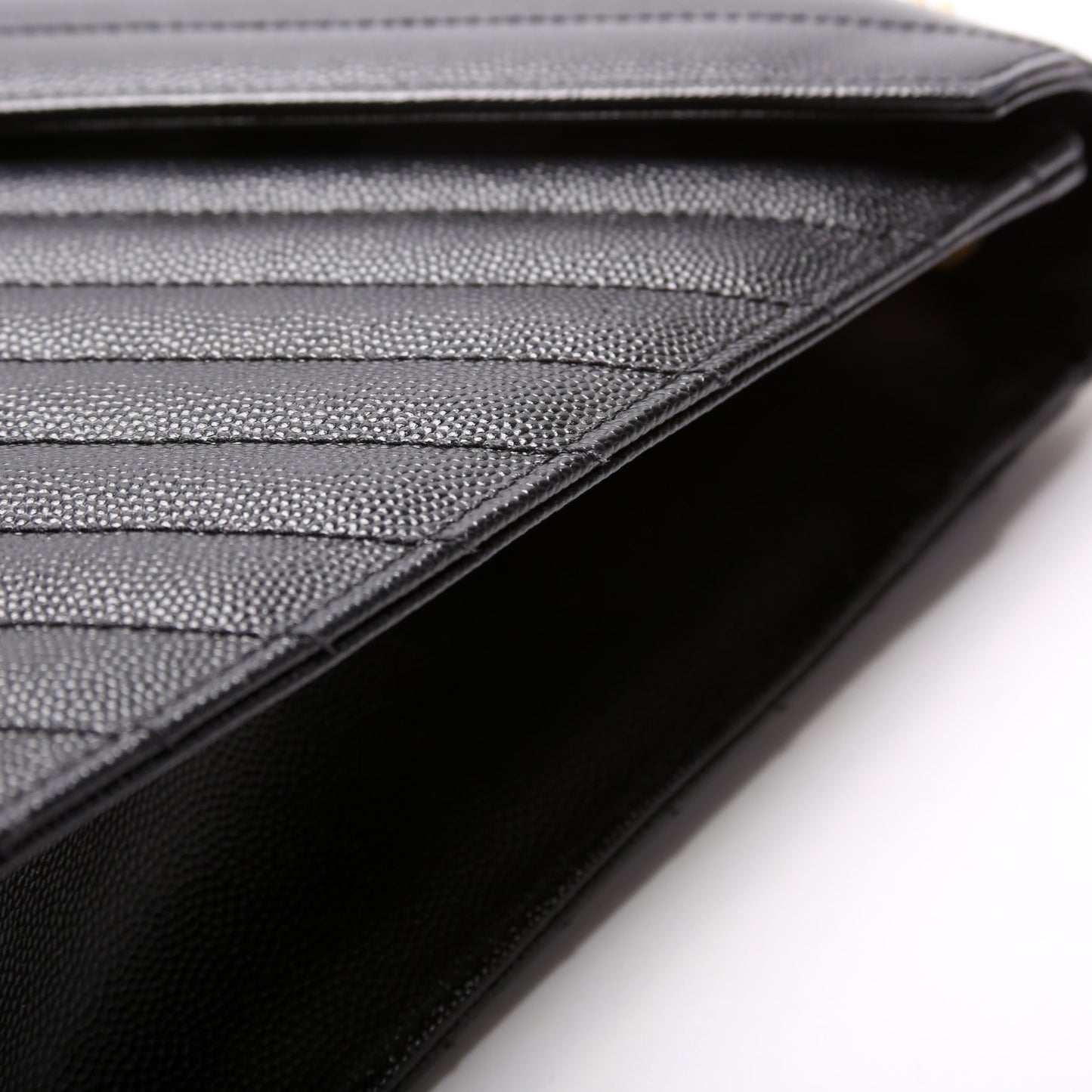 396910 Envelope Chevron Large Black