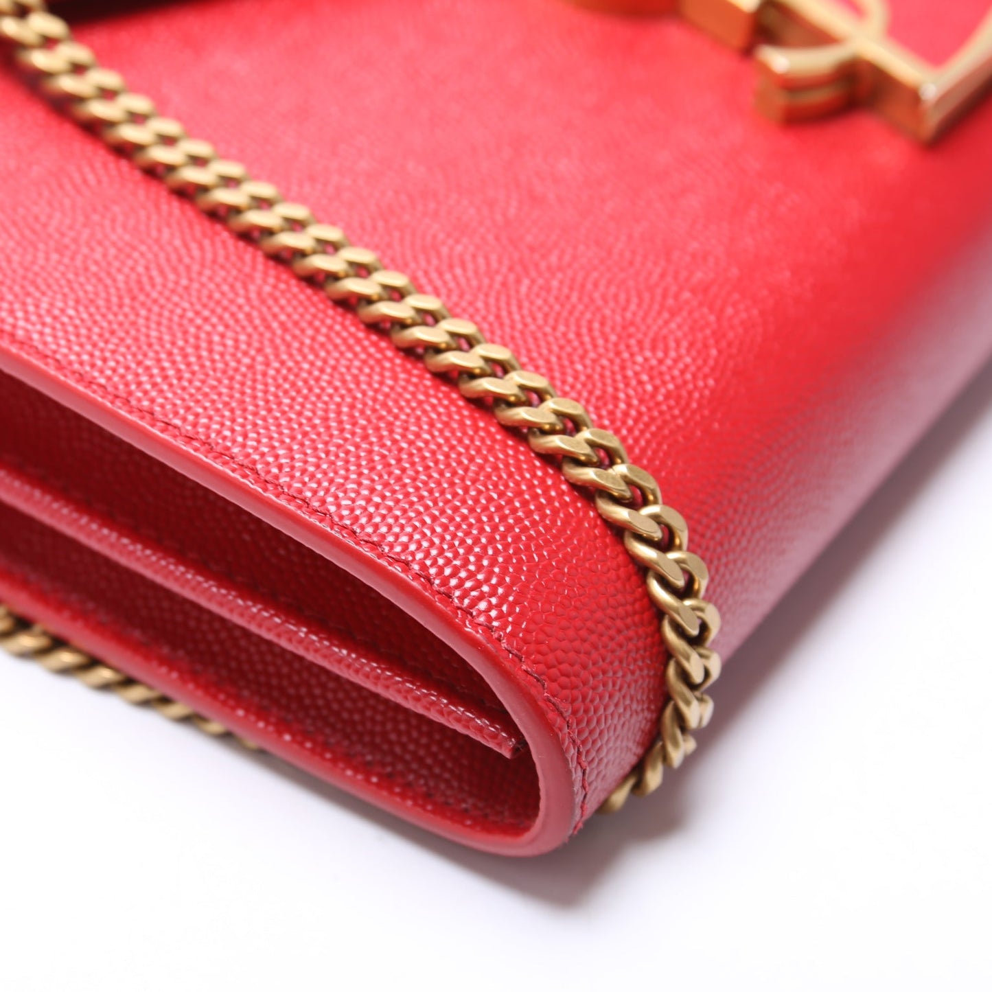 582334 Cassandra Chain Crossbody Red