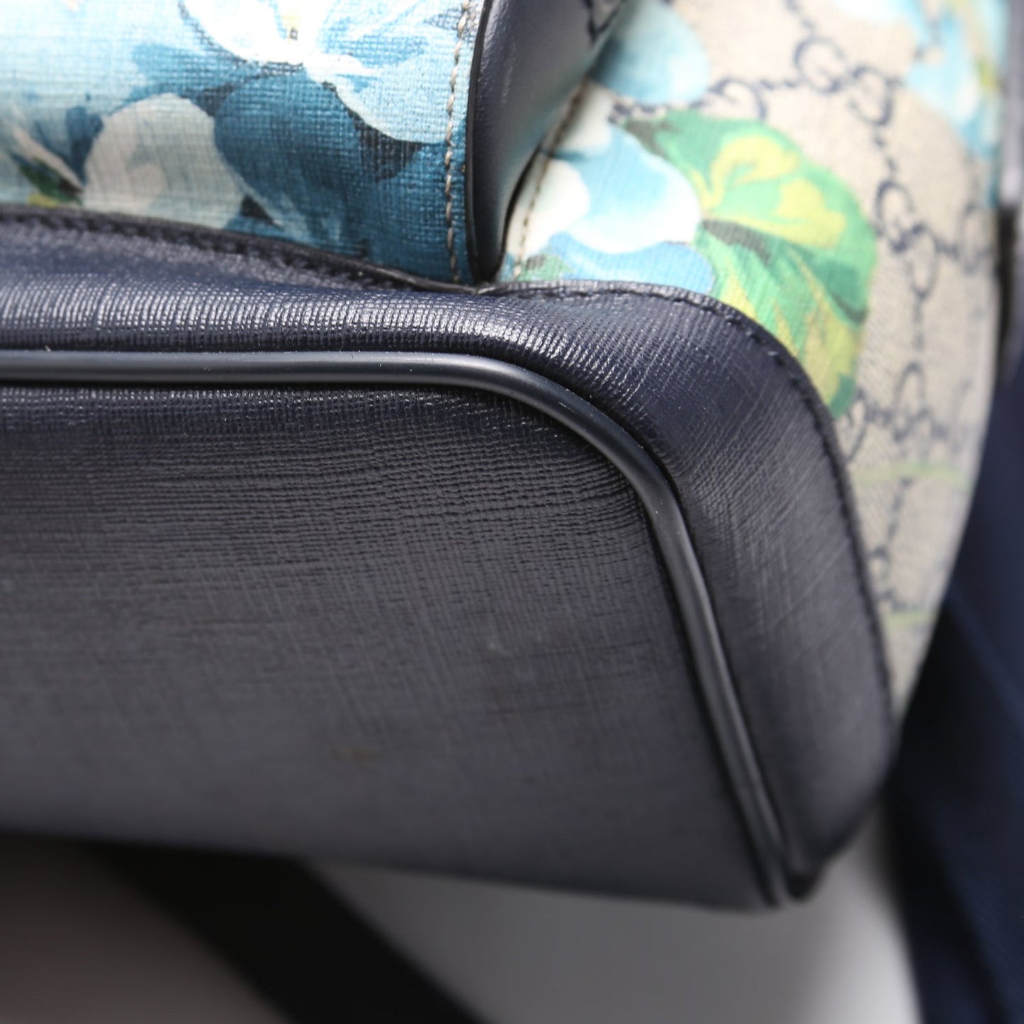 427042 GG Supreme Blooms Backpack Navy
