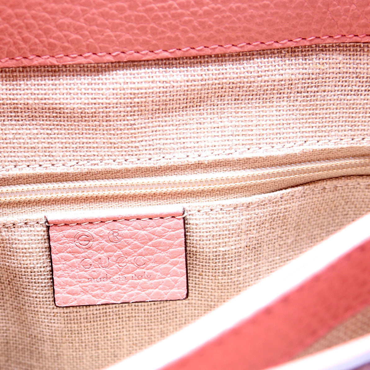 510302 Medium Interlocking Satchel Pink