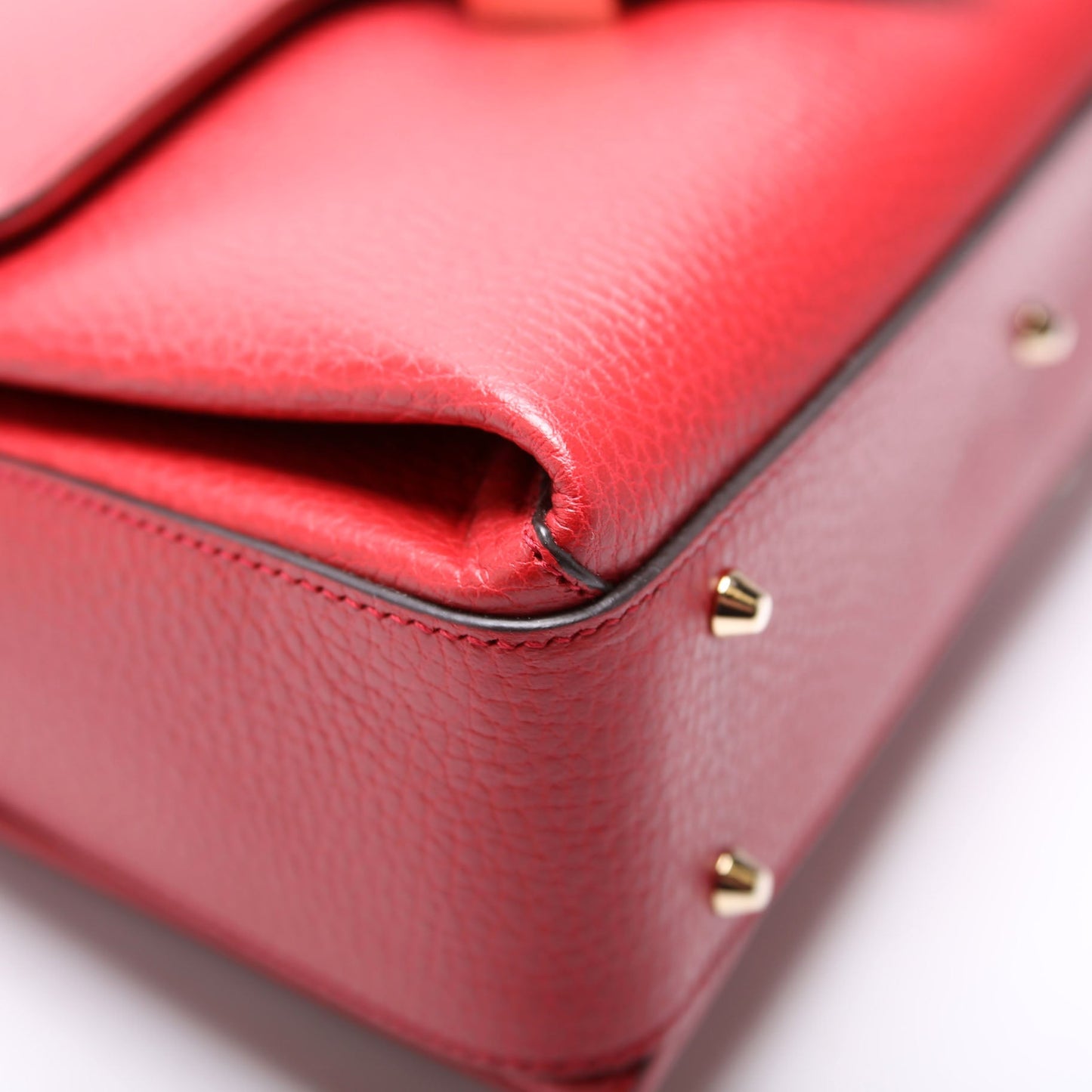 510302 Medium Interlocking Satchel Red