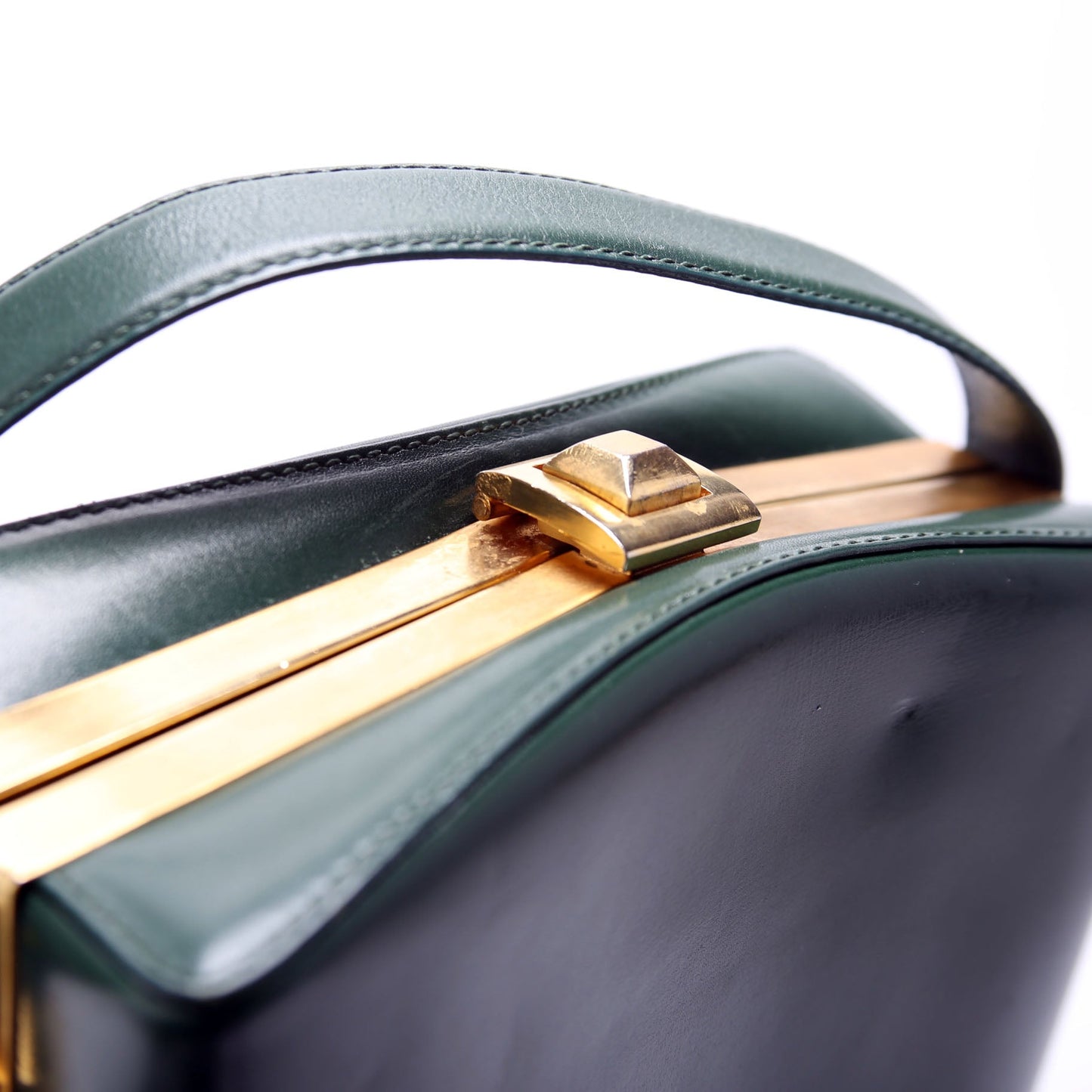 001 2174 Box Shoulder Bag Vintage Green