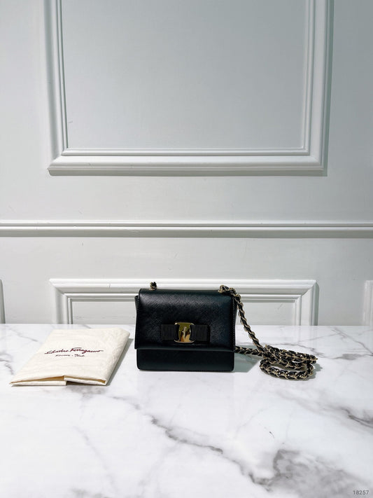 FERRAGAMO CROSSBODY BAG, Black/Gold