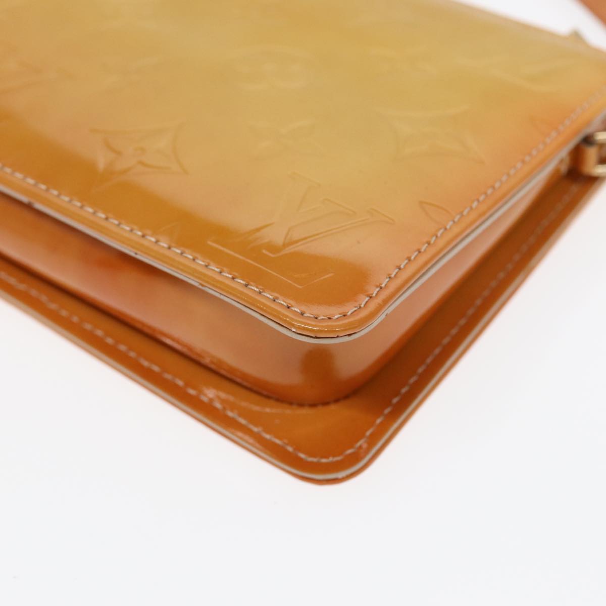Louis Vuitton Lexington Beige Patent Leather Clutch Bag