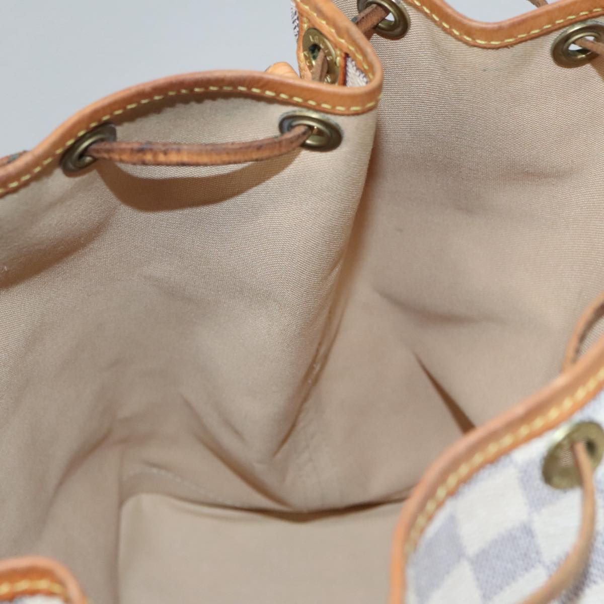 Louis Vuitton Noe White Canvas Shoulder Bag