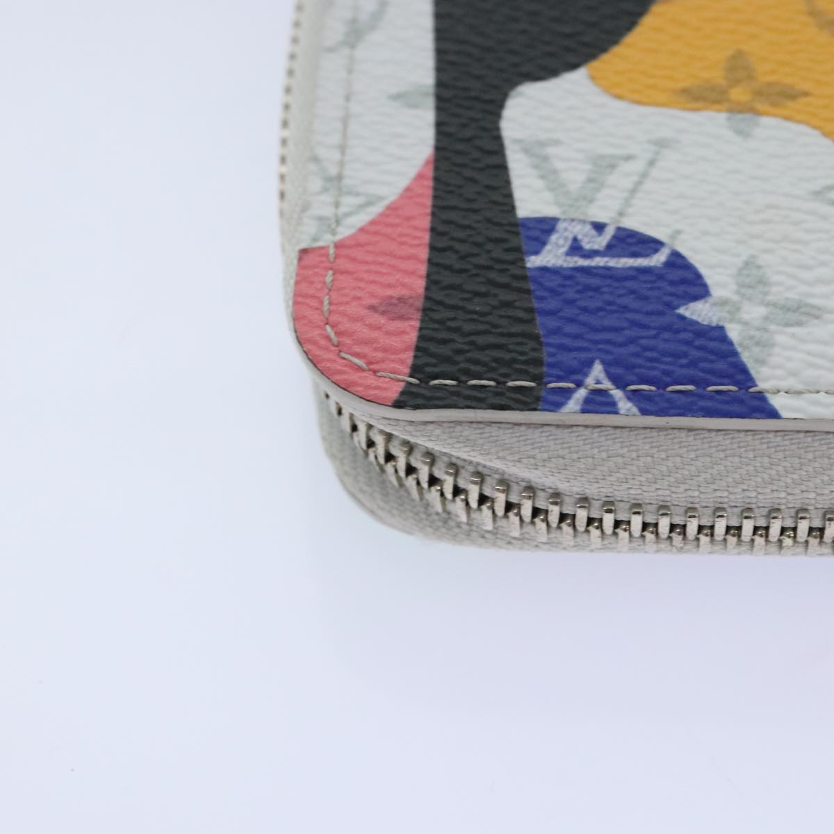 Louis Vuitton Zippy Wallet Vertical White Canvas Wallet