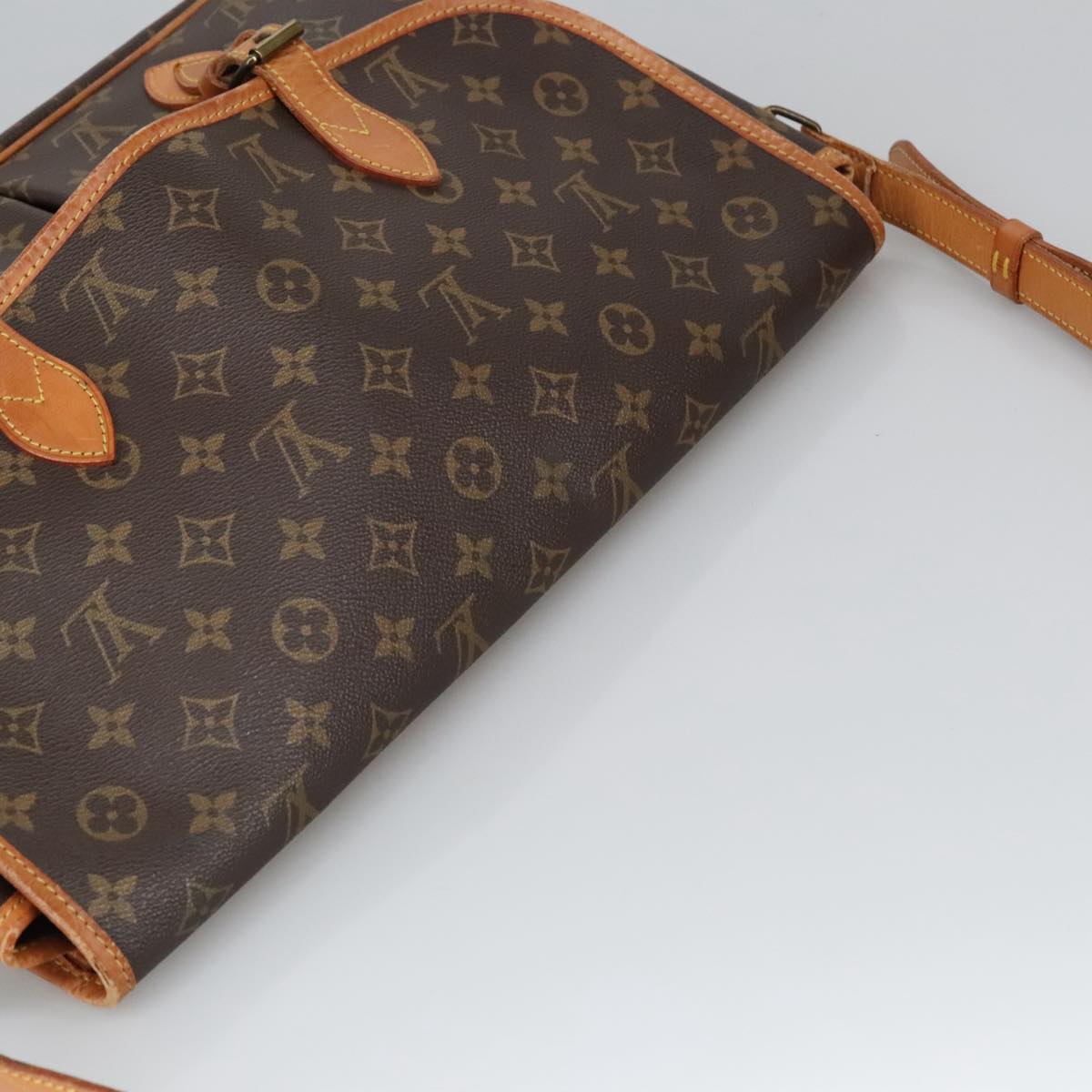 Louis Vuitton Gibecière Brown Canvas Shoulder Bag