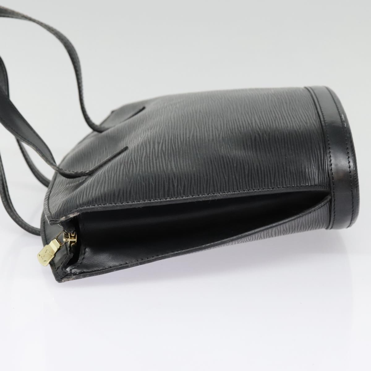 Louis Vuitton Saint Jacques Black Leather Handbag