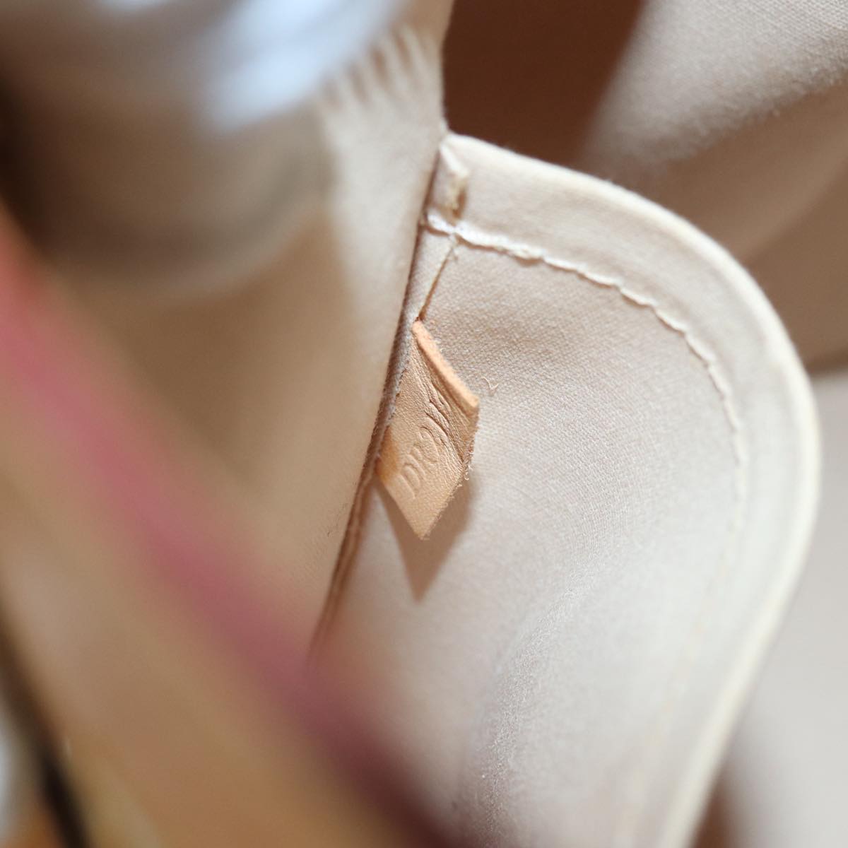 Louis Vuitton Blair Beige Patent Leather Handbag
