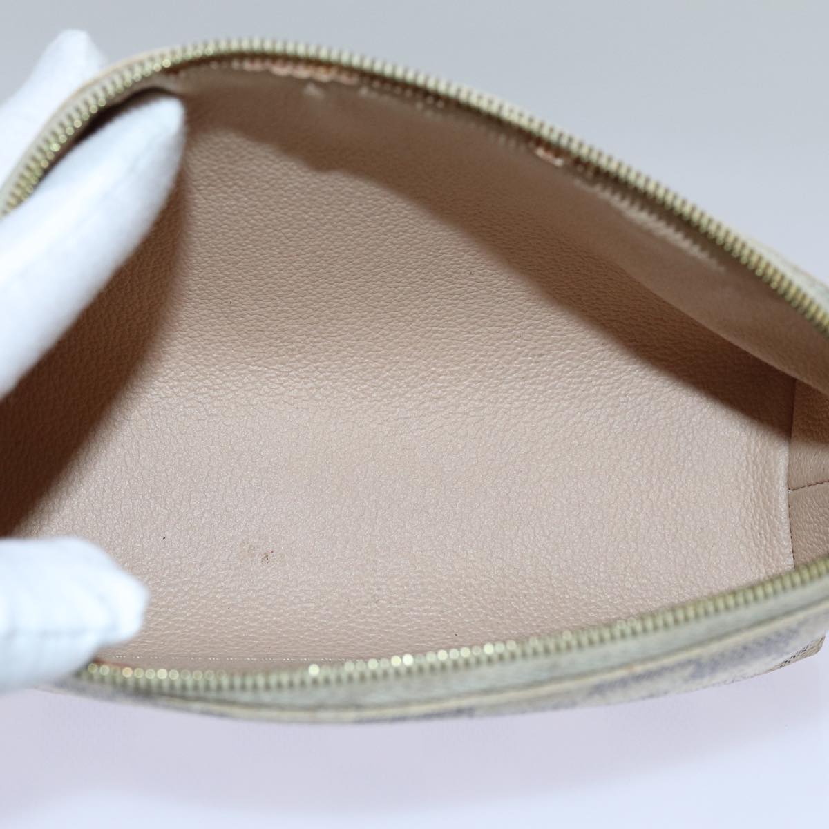 Louis Vuitton Cosmetic Pouch White Canvas Clutch Bag