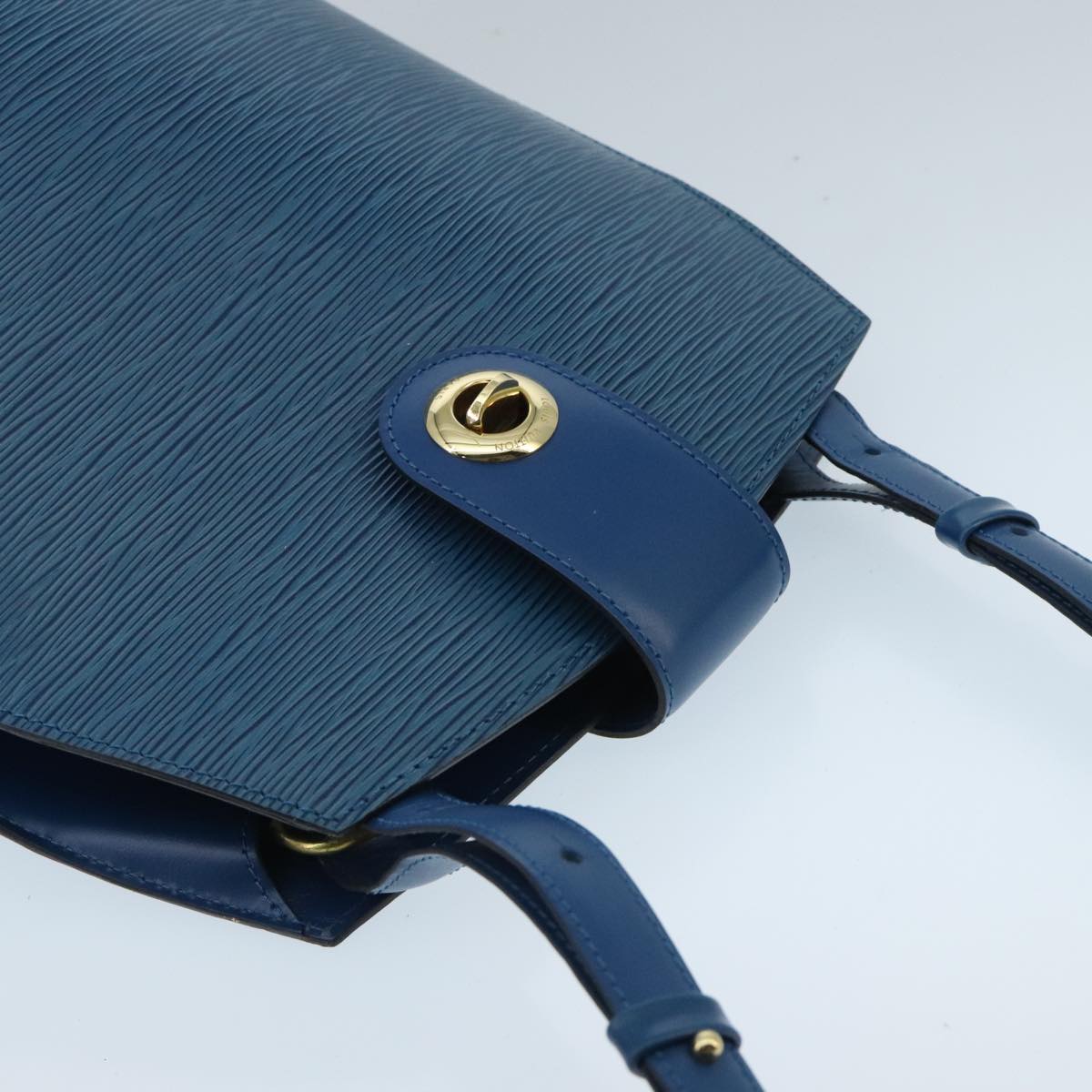 Louis Vuitton Cluny Blue Leather Shoulder Bag