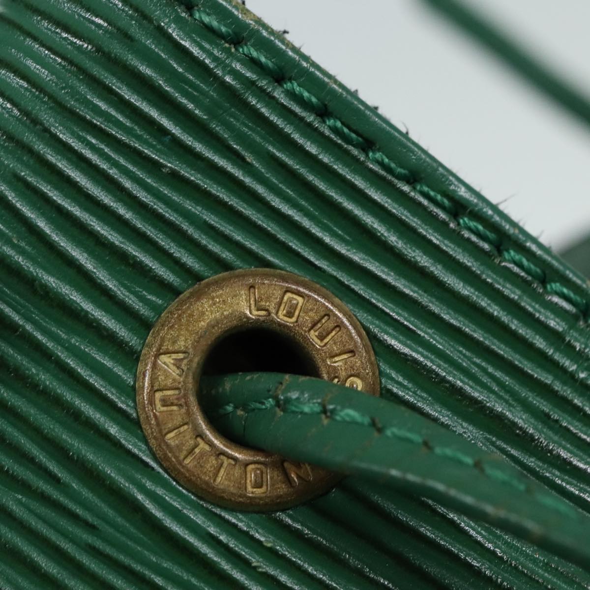 Louis Vuitton Noe Green Leather Shoulder Bag