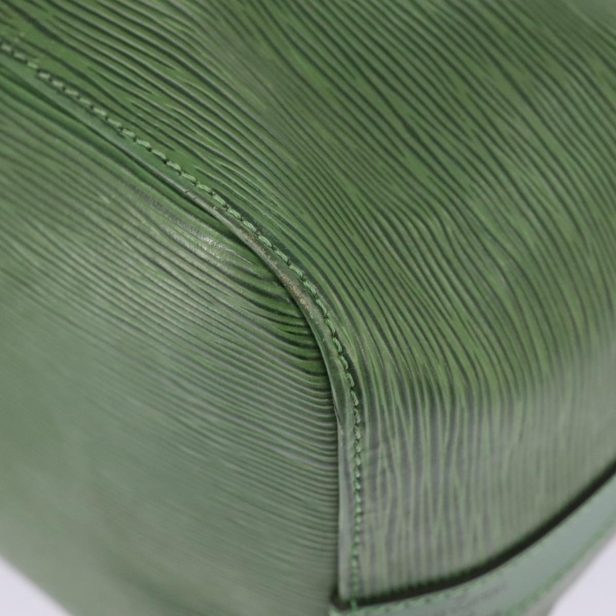 Louis Vuitton Noé Green Leather Shoulder Bag