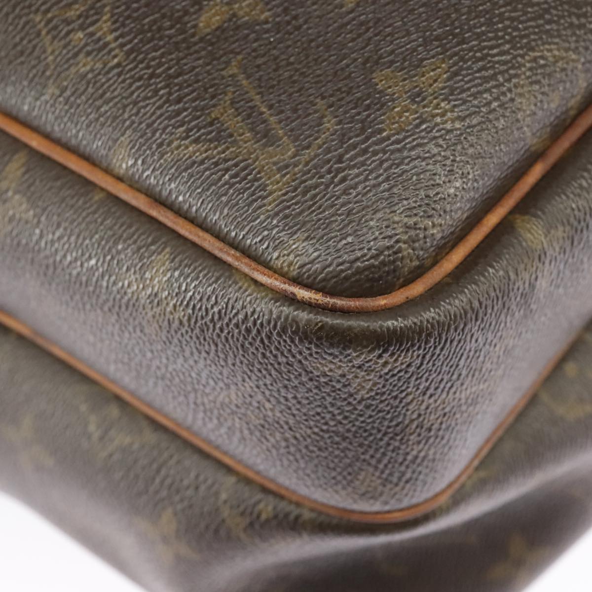 Louis Vuitton Reporter Brown Canvas Shoulder Bag