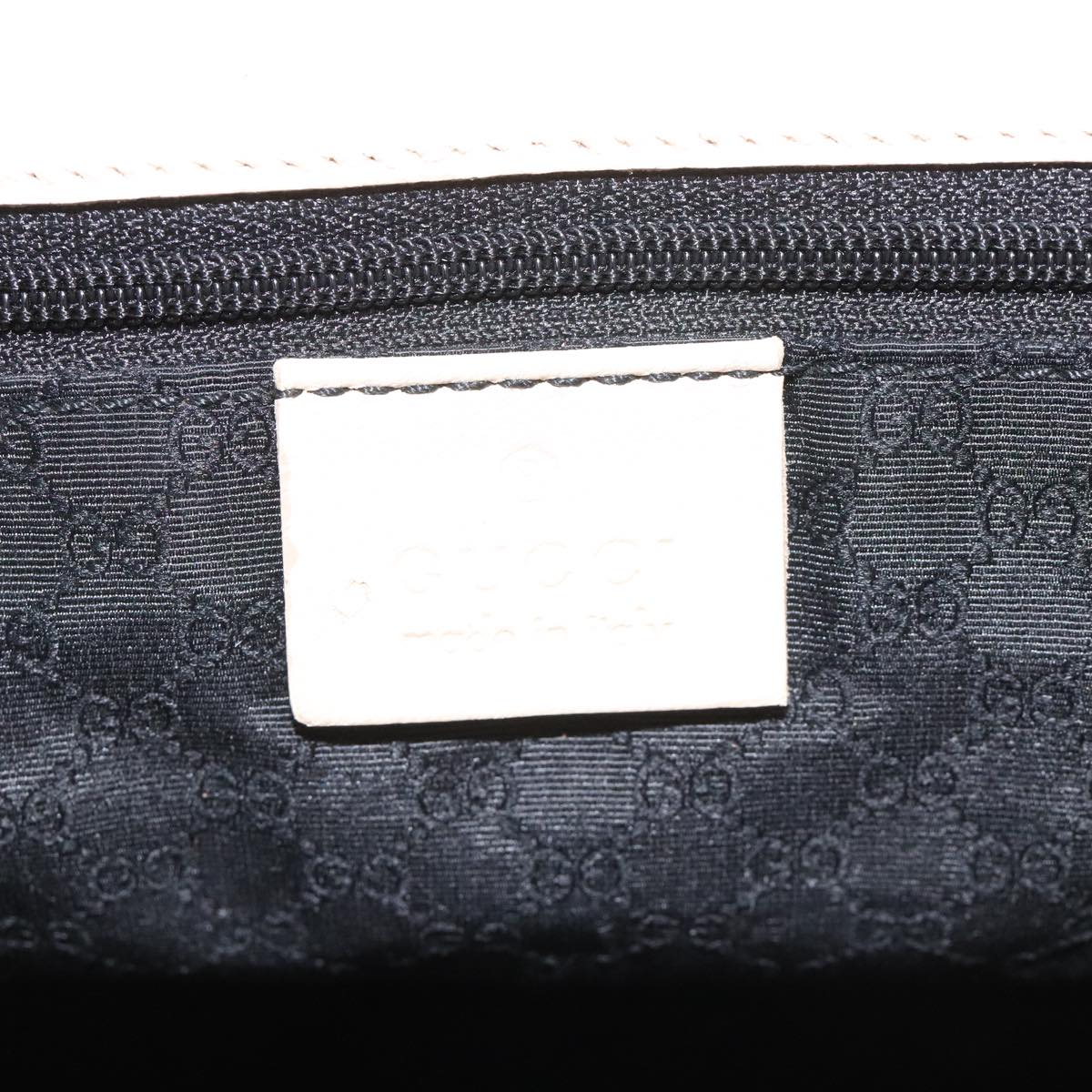 Gucci Drawstring Beige Leather Shoulder Bag