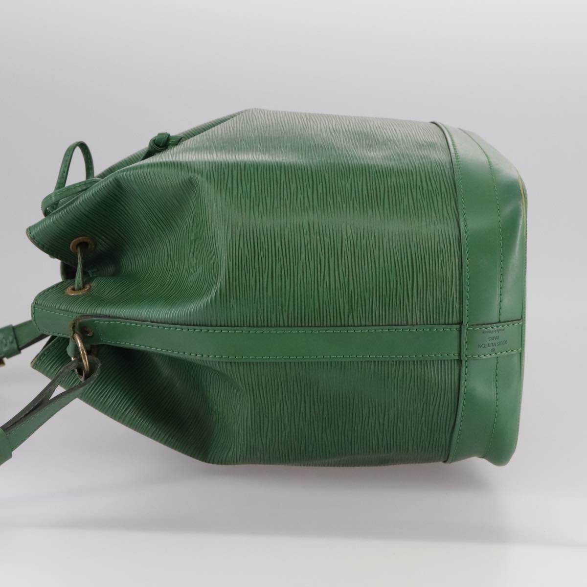 Louis Vuitton Noe Green Leather Shoulder Bag
