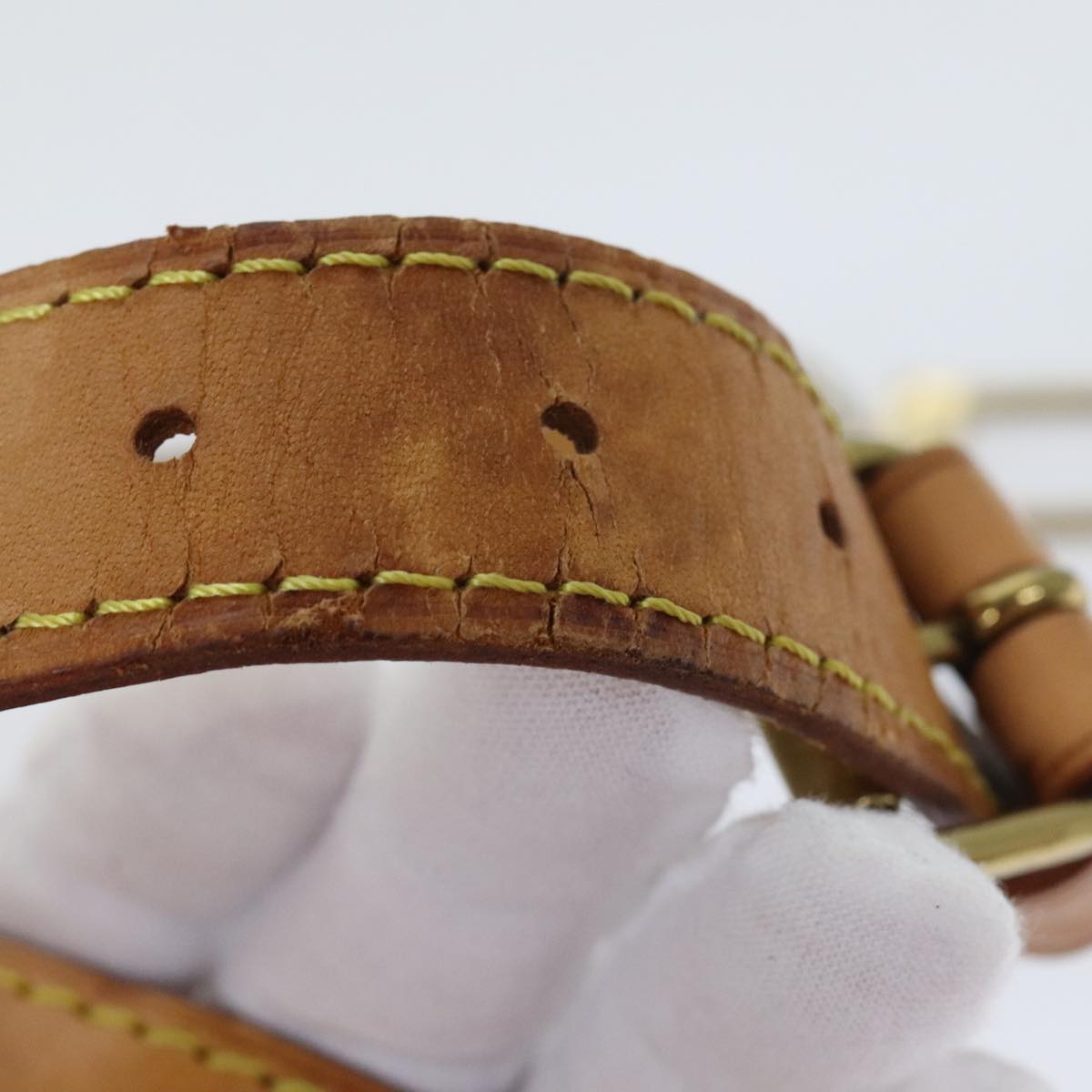 Louis Vuitton Bandoulière De Sac Beige Leather Bag Jewelry