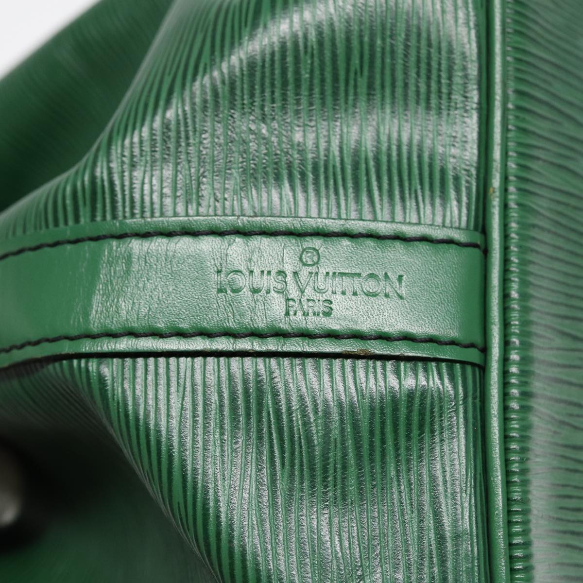Louis Vuitton Noé Green Leather Shoulder Bag