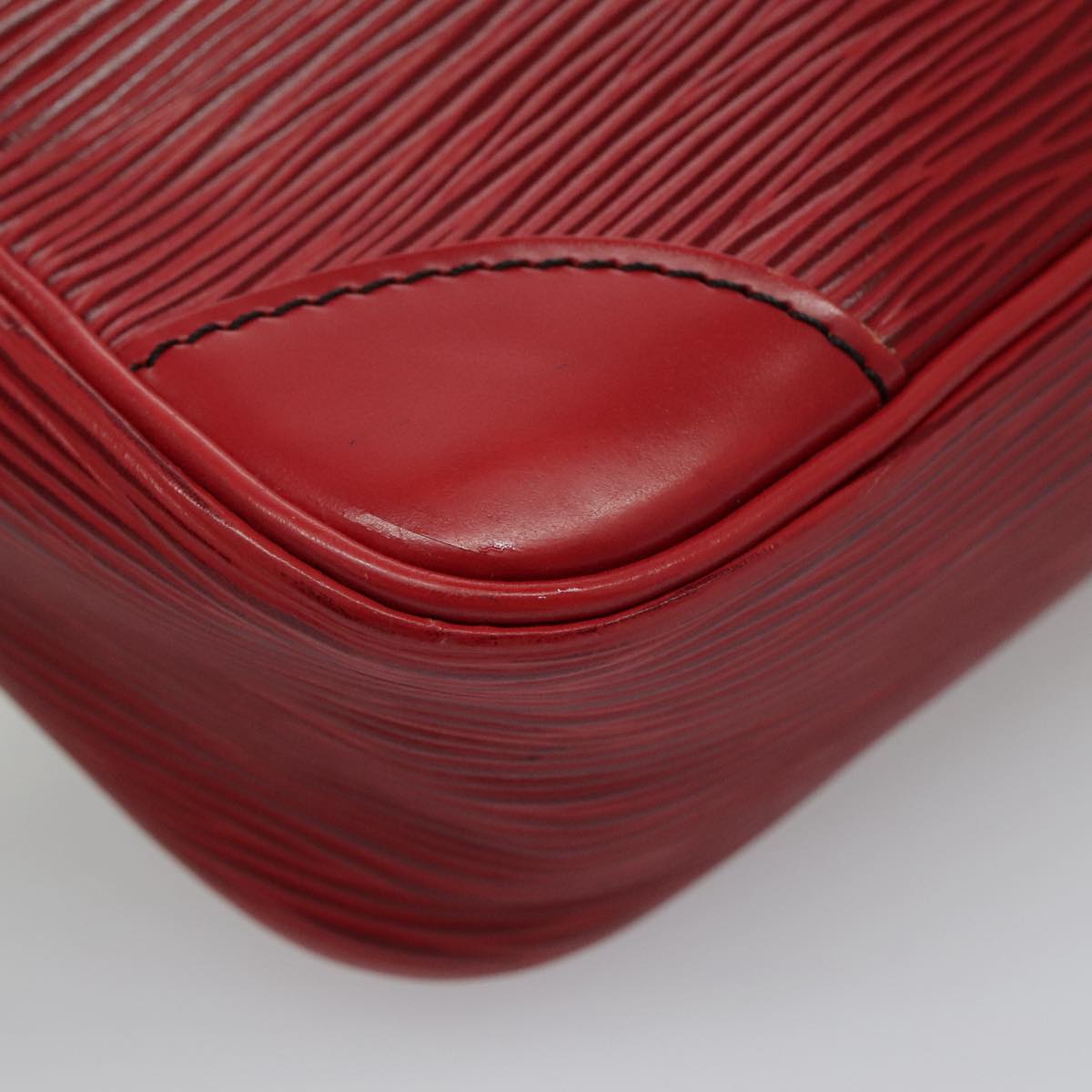 Louis Vuitton Trocadero 23 Red Leather Shoulder Bag