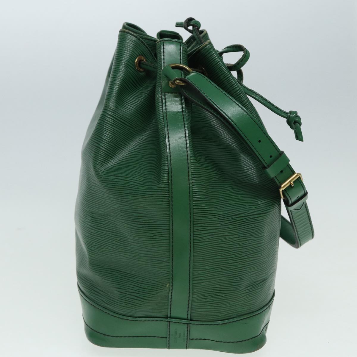 Louis Vuitton Noe Green Leather Shoulder Bag