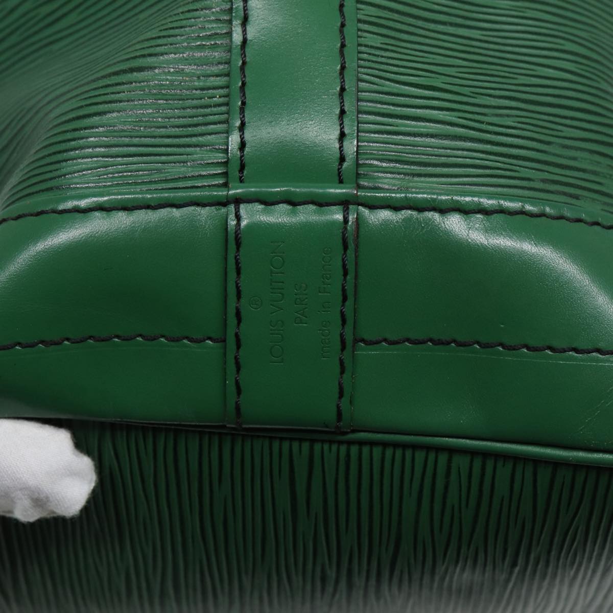 Louis Vuitton Noe Green Leather Shoulder Bag