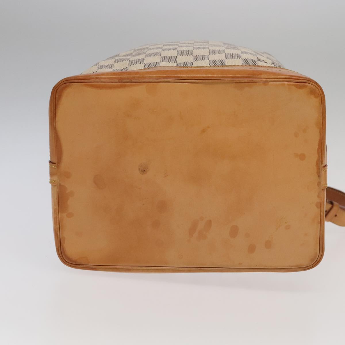 Louis Vuitton Noé White Canvas Shoulder Bag
