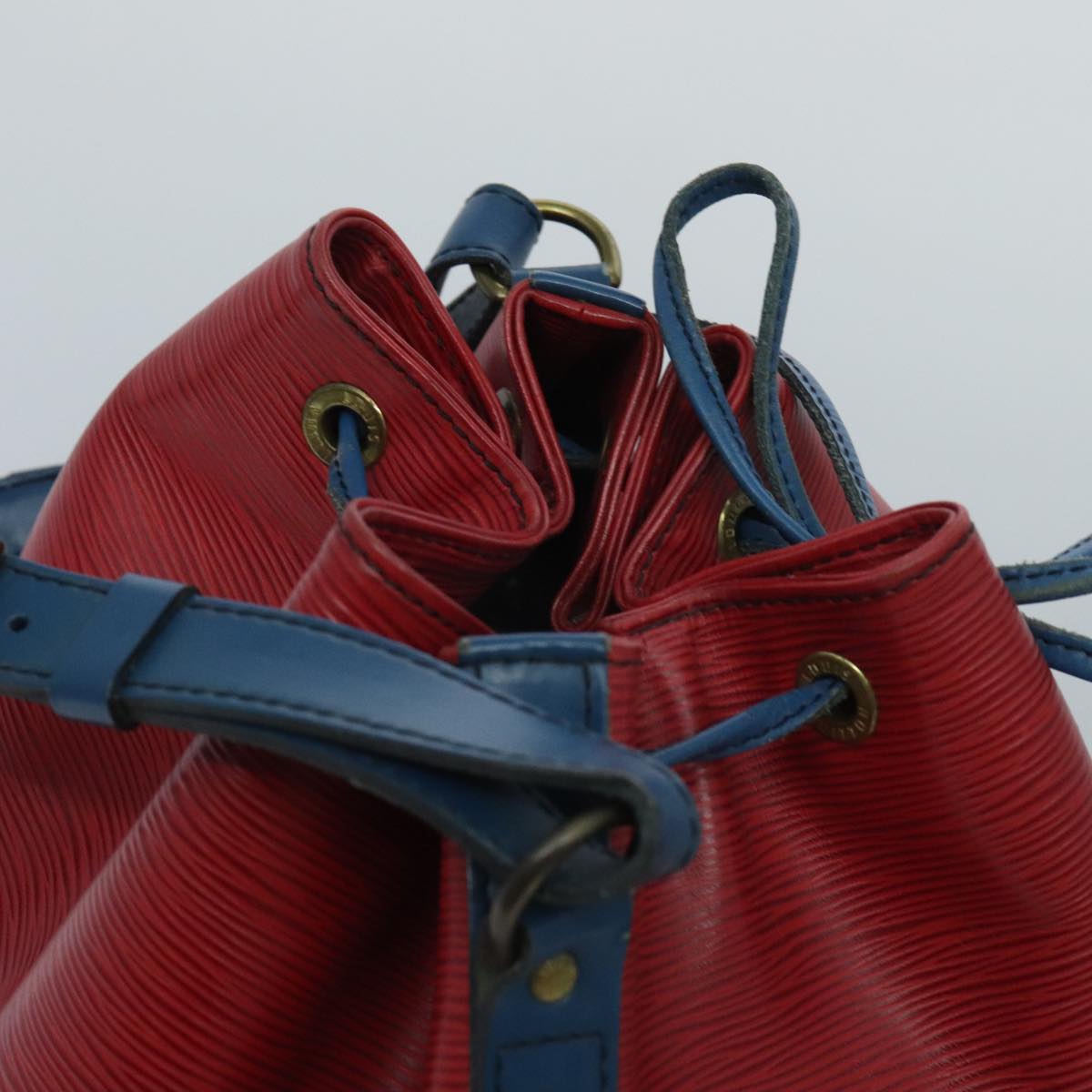 Louis Vuitton Noe Red Leather Shoulder Bag