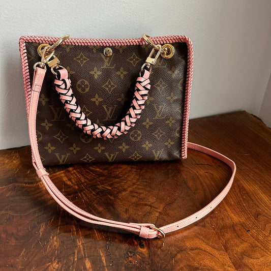 The Swan Crossbody -Orvis bags Monogram in Pale Pink