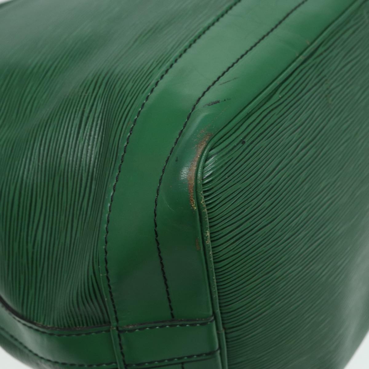 Louis Vuitton Noe Green Leather Shoulder Bag