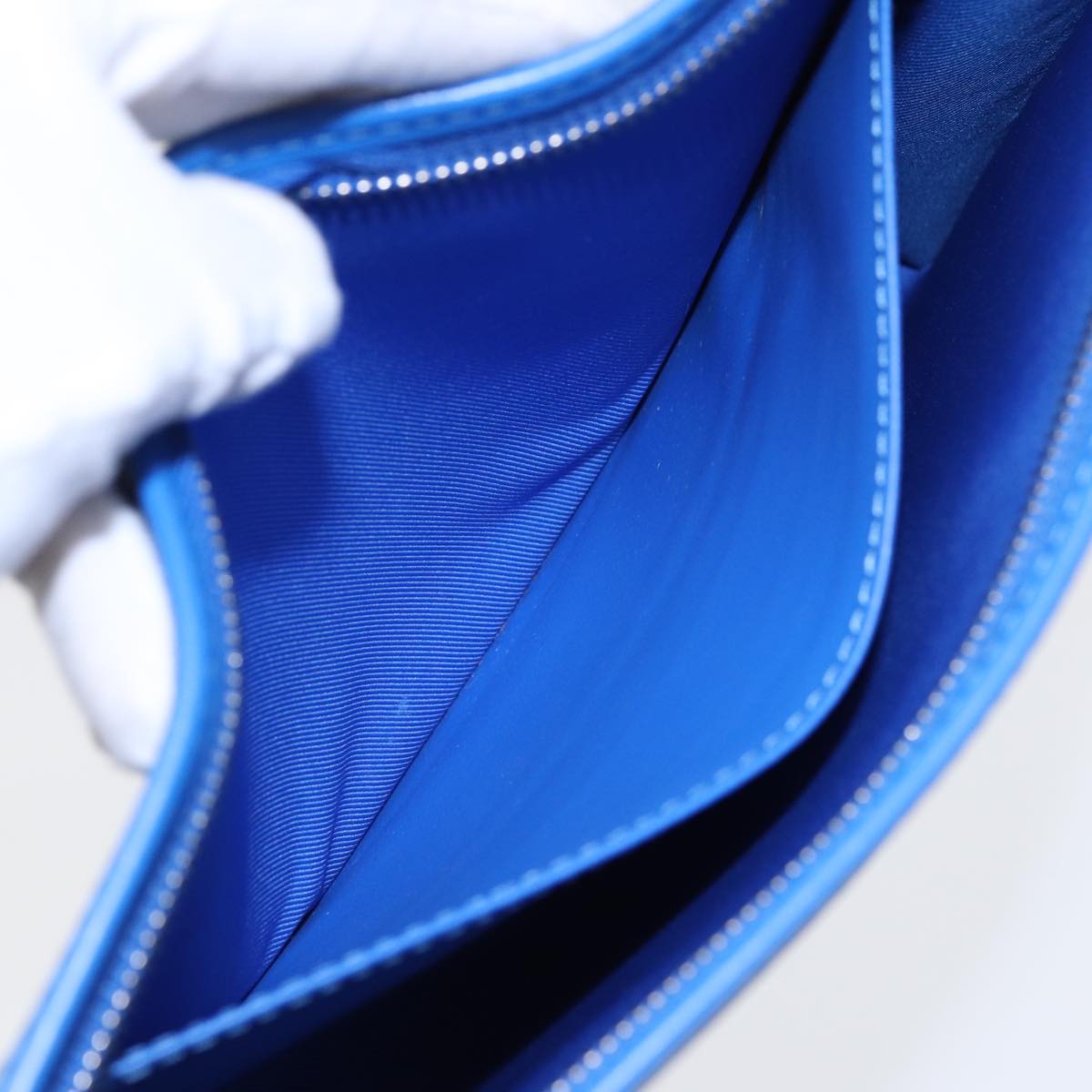 Louis Vuitton Pochette Voyage Blue Cloth Clutch Bag