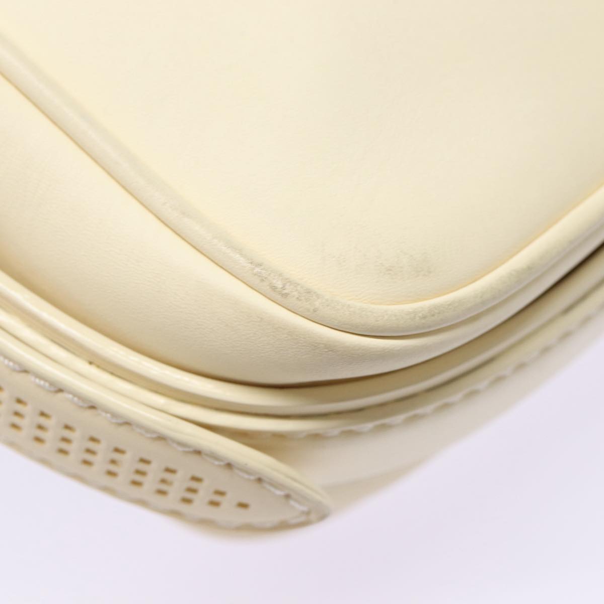 Louis Vuitton Bequia White Leather Shoulder Bag