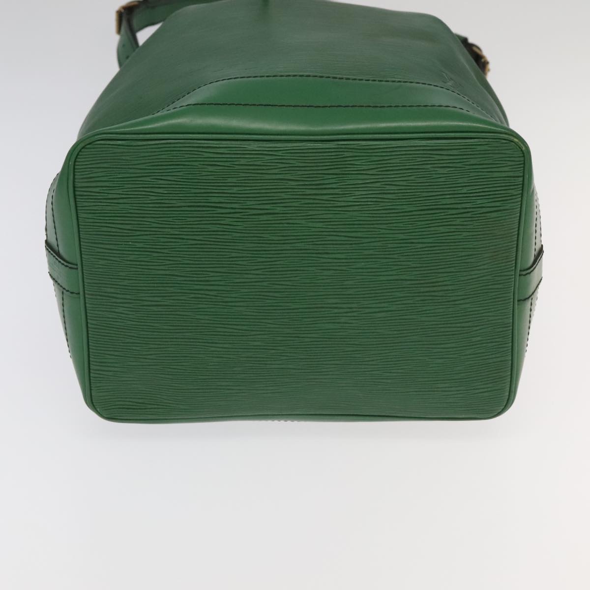 Louis Vuitton Noé Green Leather Shoulder Bag