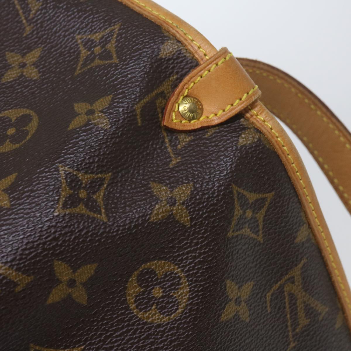 Louis Vuitton Saumur 30 Brown Canvas Shoulder Bag