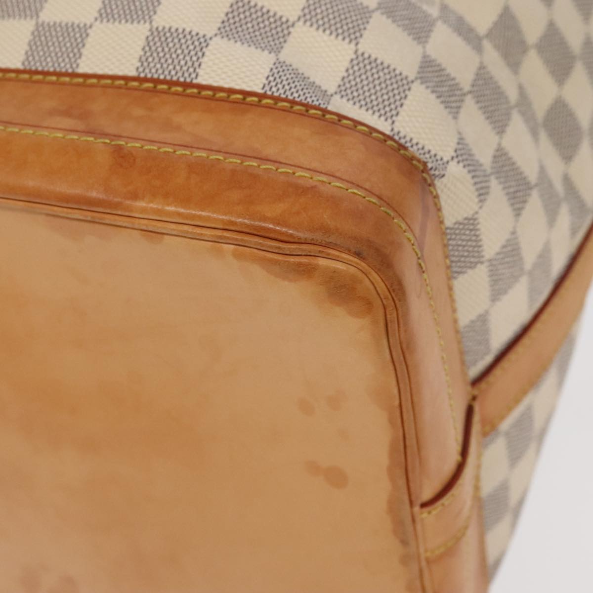 Louis Vuitton Noé White Canvas Shoulder Bag