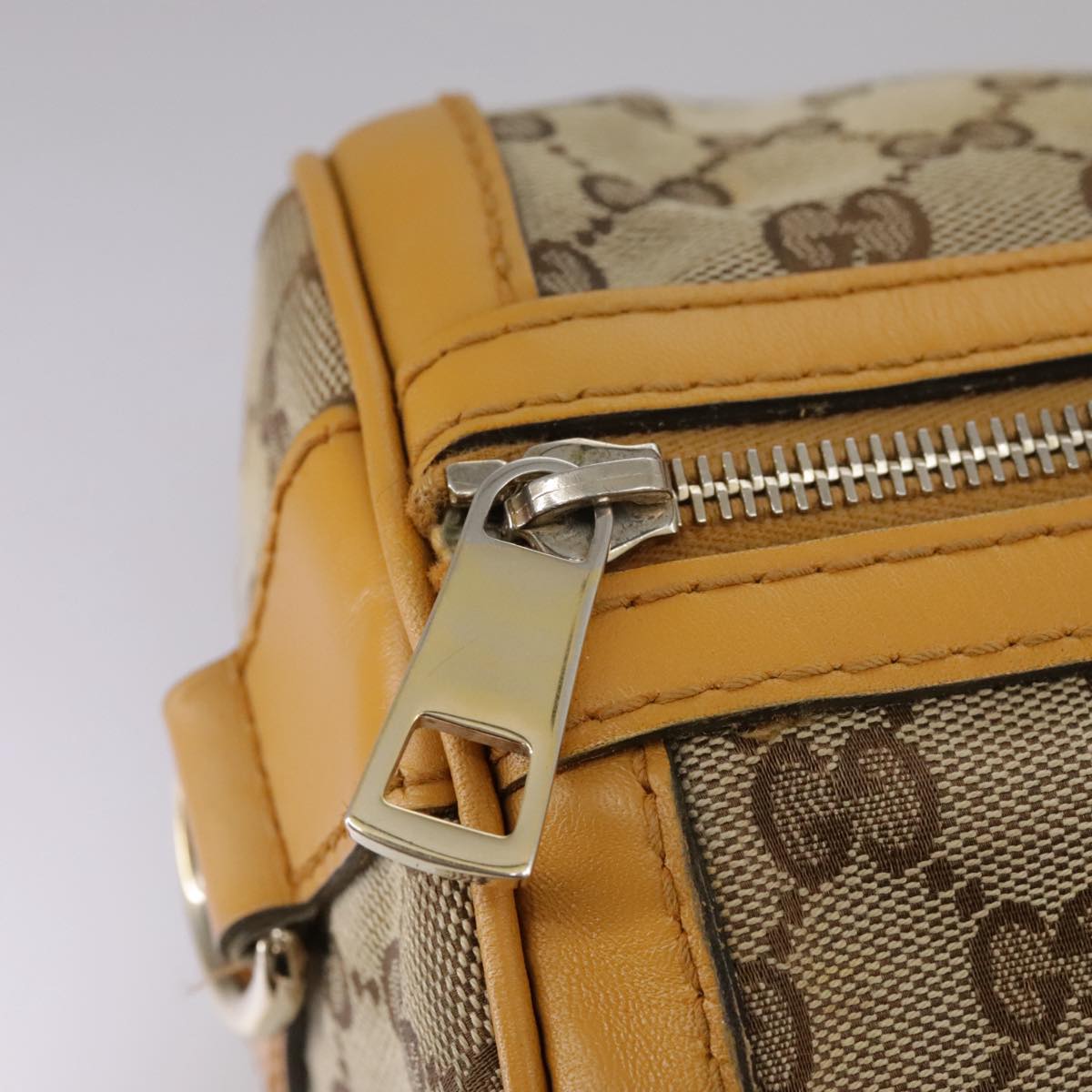 Gucci Gg Canvas Beige Canvas Handbag