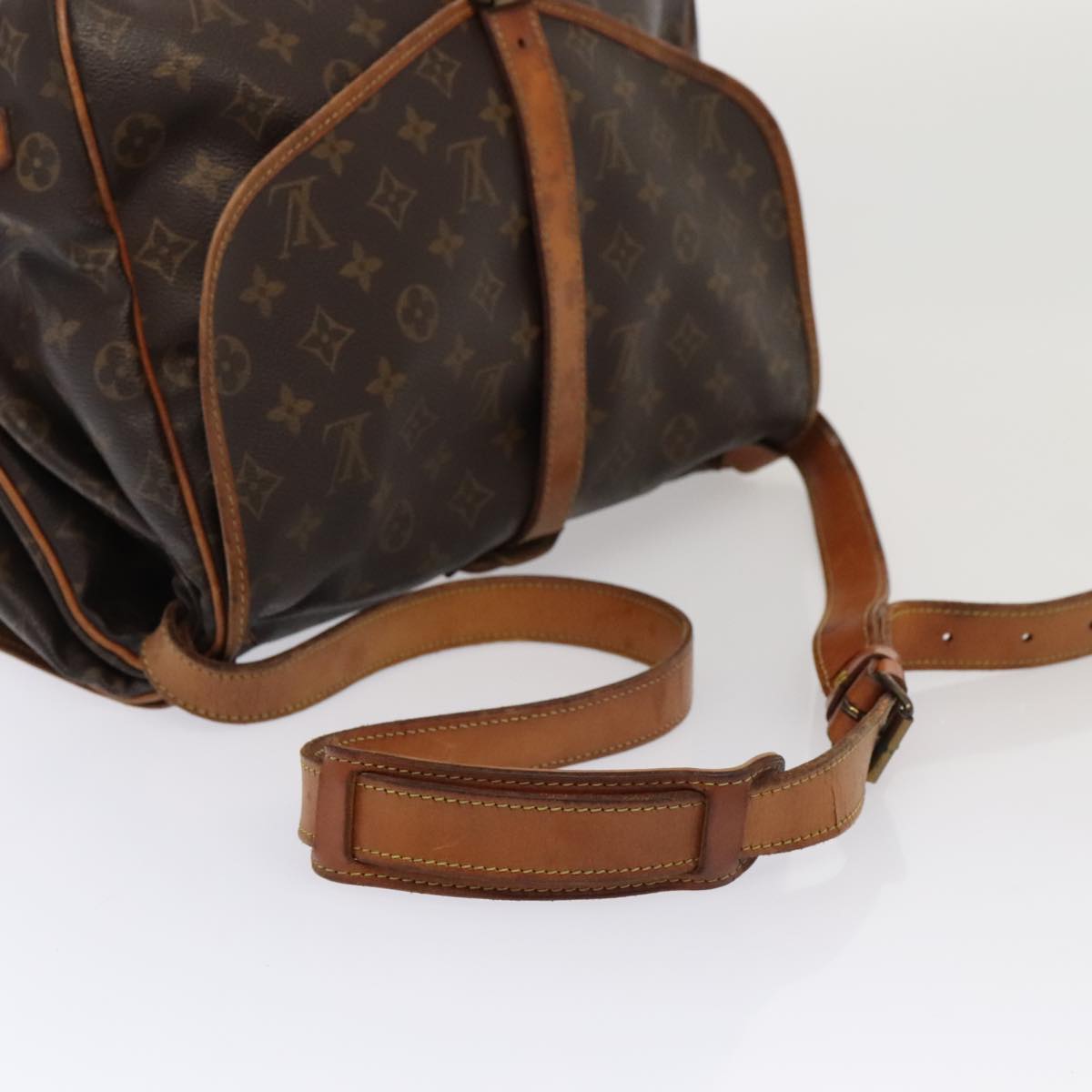 Louis Vuitton Saumur 35 Brown Canvas Shoulder Bag