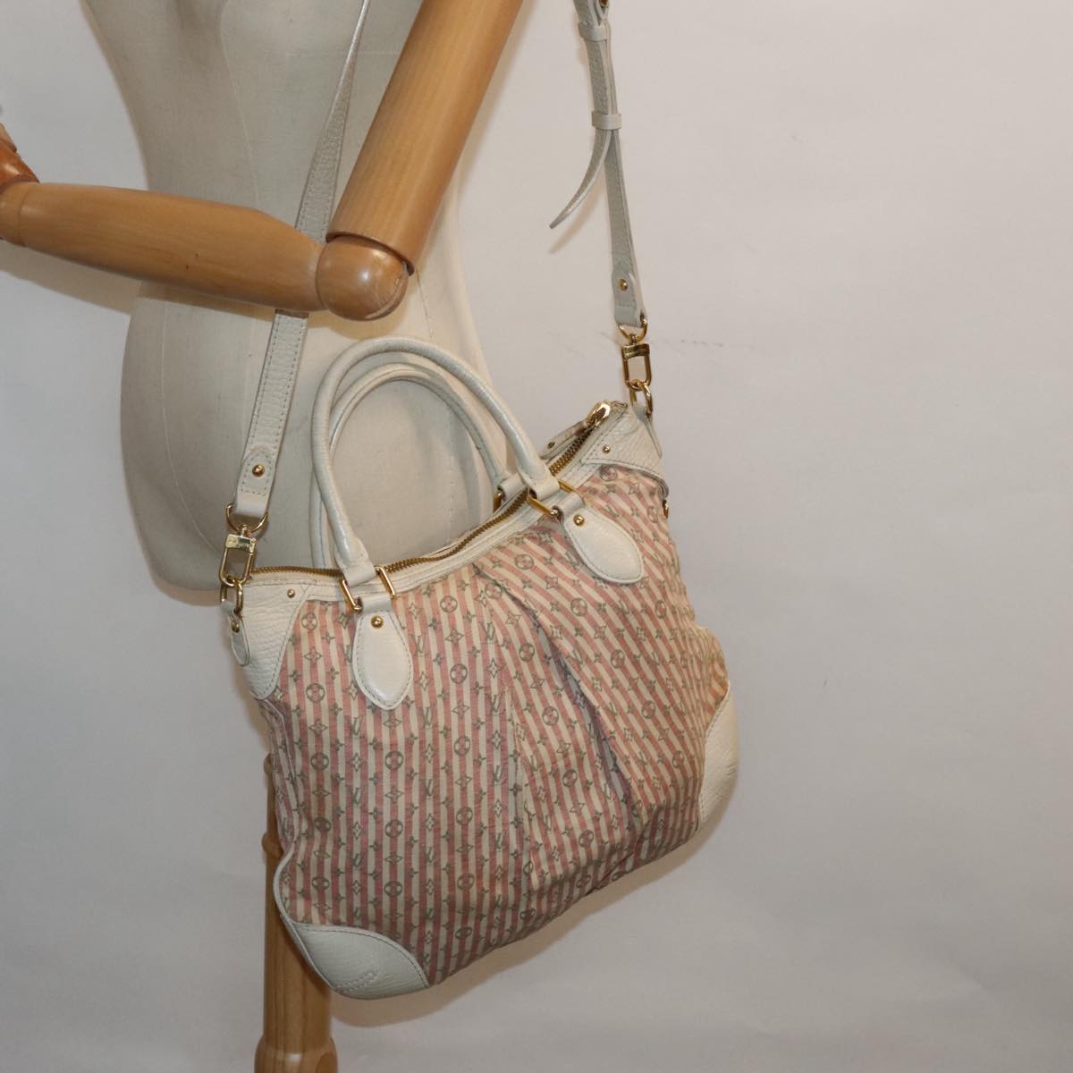 Louis Vuitton Croisette Pink Canvas Shoulder Bag