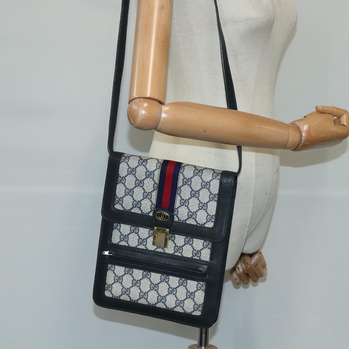 Gucci Sherry Navy Leather Shoulder Bag