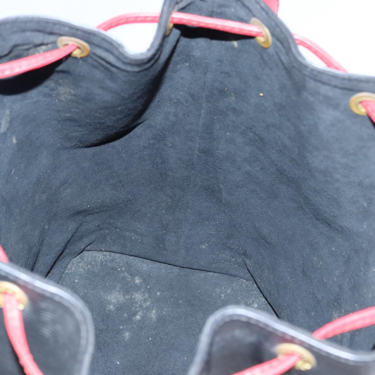 Louis Vuitton Noe Black Leather Shoulder Bag