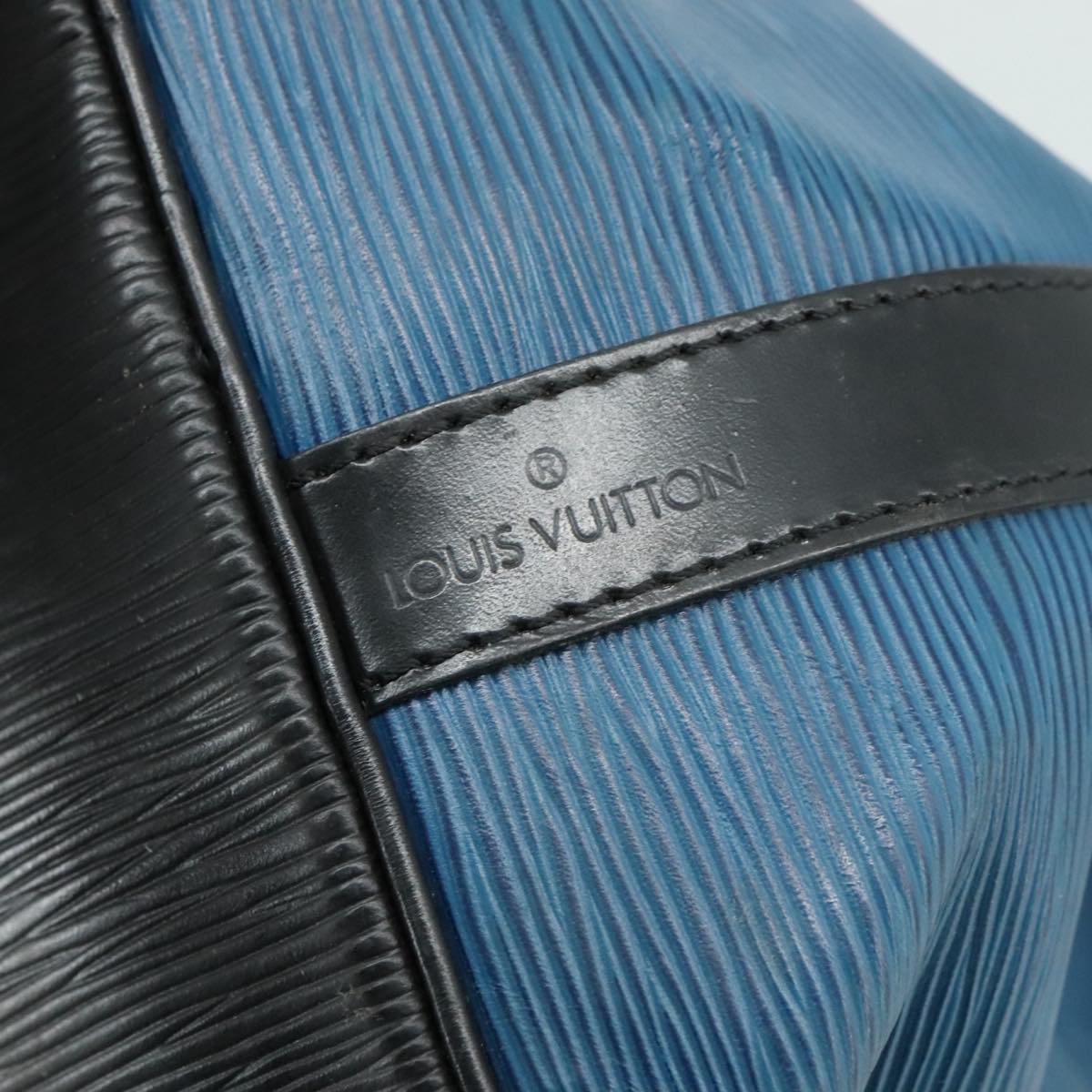 Louis Vuitton Petit Noé Blue Leather Shoulder Bag