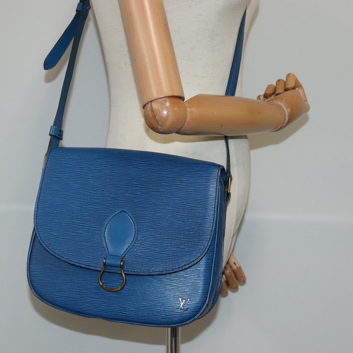 Louis Vuitton Saint Cloud Blue Leather Shoulder Bag
