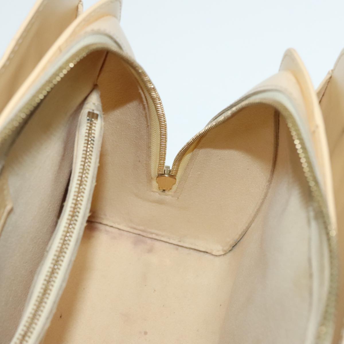 Louis Vuitton Pont Neuf Ecru Leather Handbag