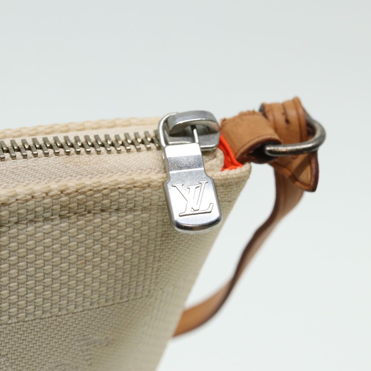 Louis Vuitton Volunteer White Canvas Clutch Bag