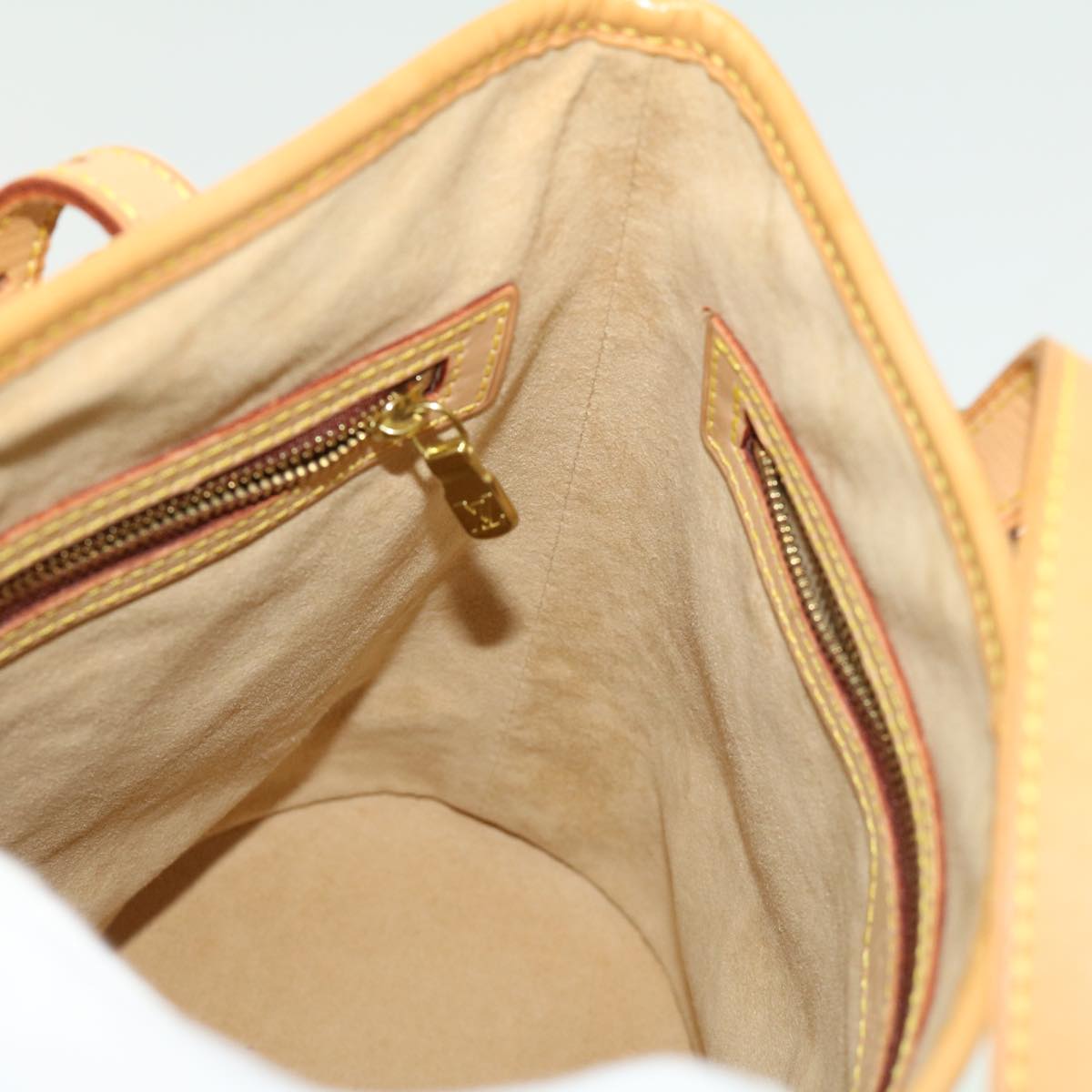 Louis Vuitton Bucket Pm Beige Leather Shoulder Bag